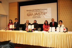MoC Signing